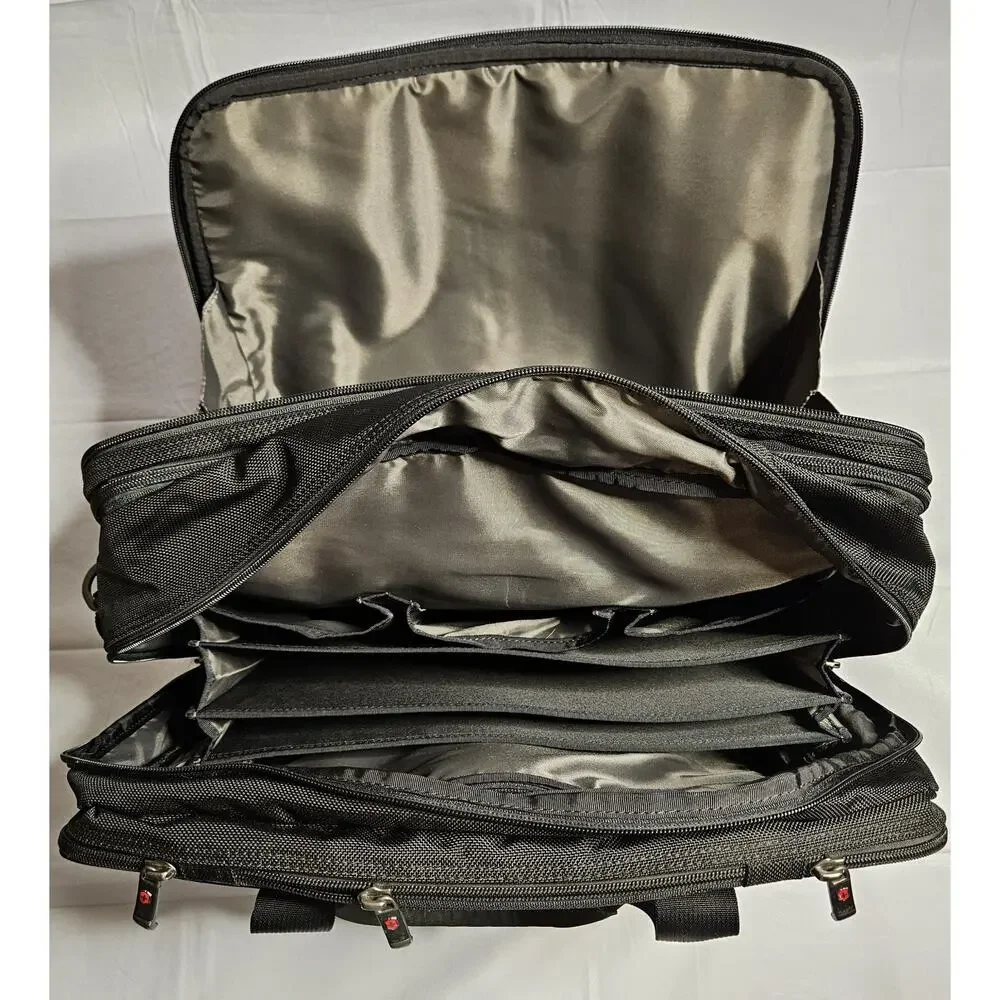 Victorinox Swiss Army Rolling Laptop Briefcase Wheeled Business Travel Bag Black